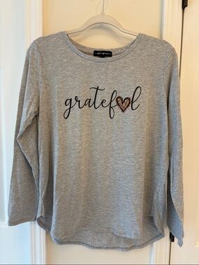 State of Mind Light Gray Crewneck Long Sleeve Tee